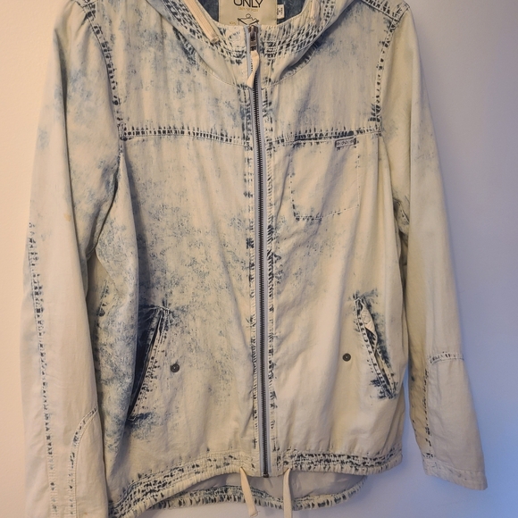 Only Jackets & Blazers - ONLY Women's Blue and White Denim Jacket